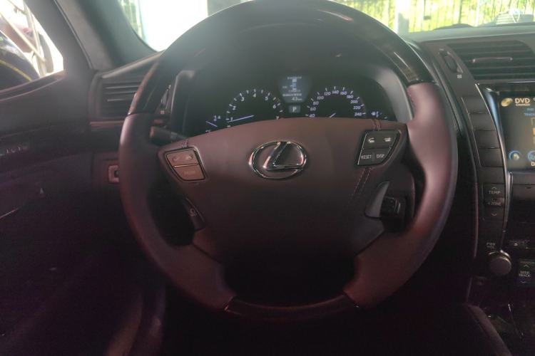 Used Lexus LS  Steering Wheel