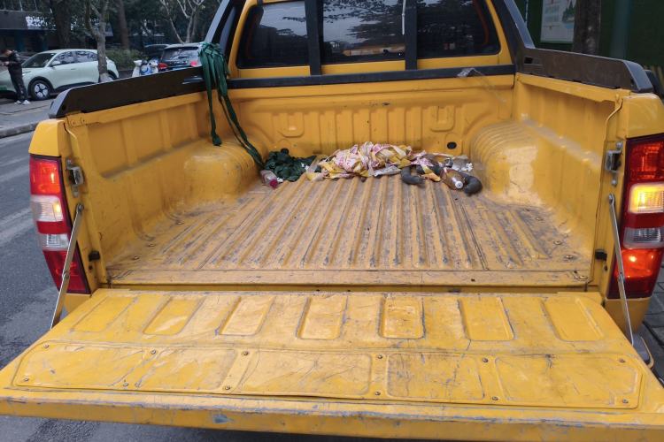 Used Isuzu JLM 2020 2.4T 4x4 Gasoline Leading-Edge GuoVI Ruimai S Standard Wheelbase 4K22D4T