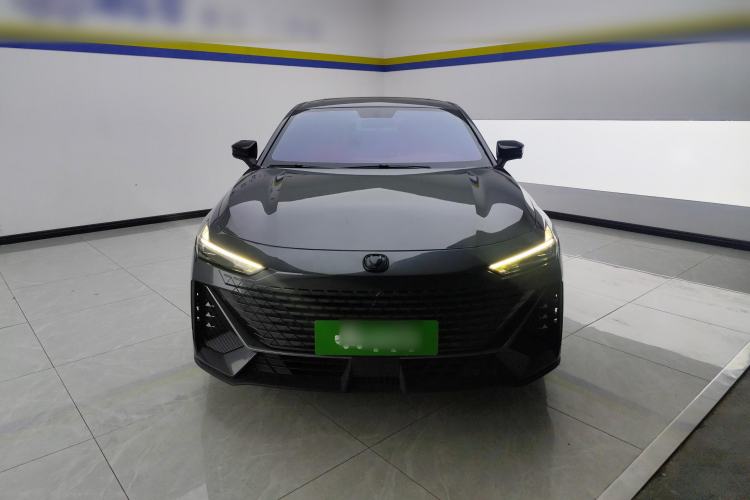 Used Changan UNI-V iDD 2023 Zhidian iDD 1.5T 113km Smart & Fun Version (Rapid Edition)