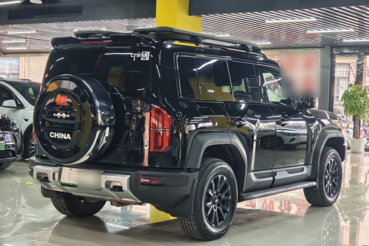 Used Formula Leopard Leopard 5 2023 Navigator Edition
