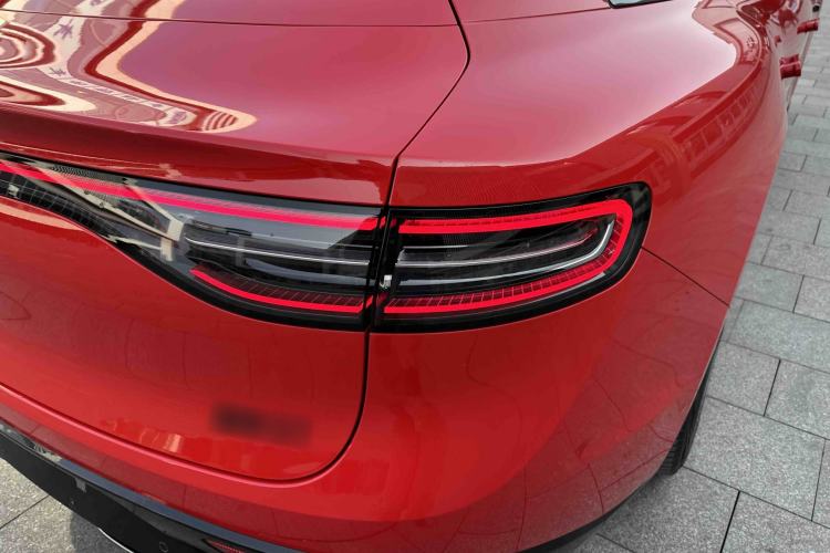 Used Hima Luxeed S7 2025 785 km Ultra