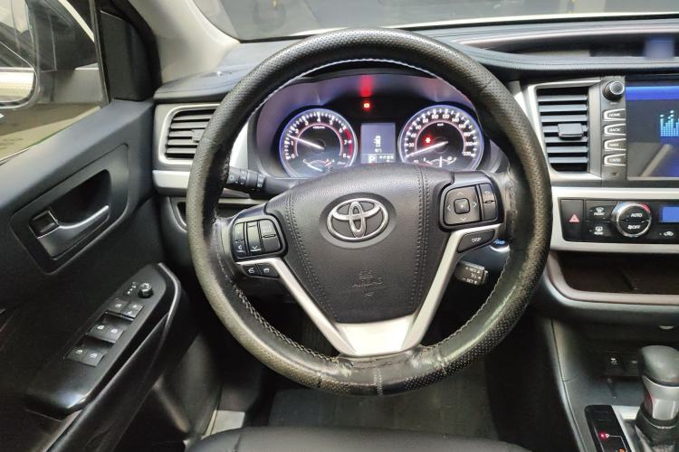 Used Toyota Highlander 2017 2.0T Four-Wheel Drive Luxury Navigation Version 7 Seats Steering Wheel