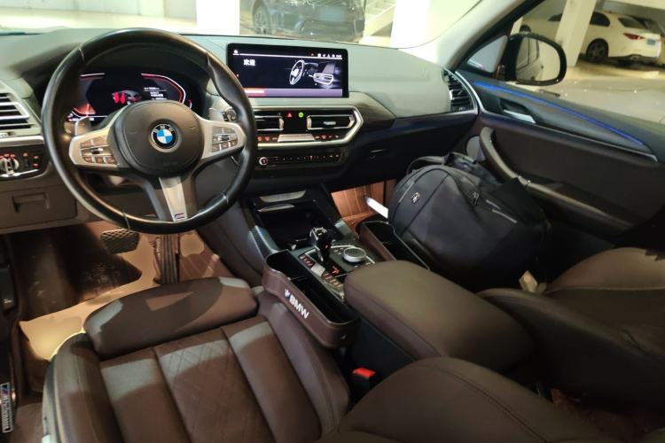 Used BMW X3 2023 xDrive30i Leading Model M Night Edition Package Center Console