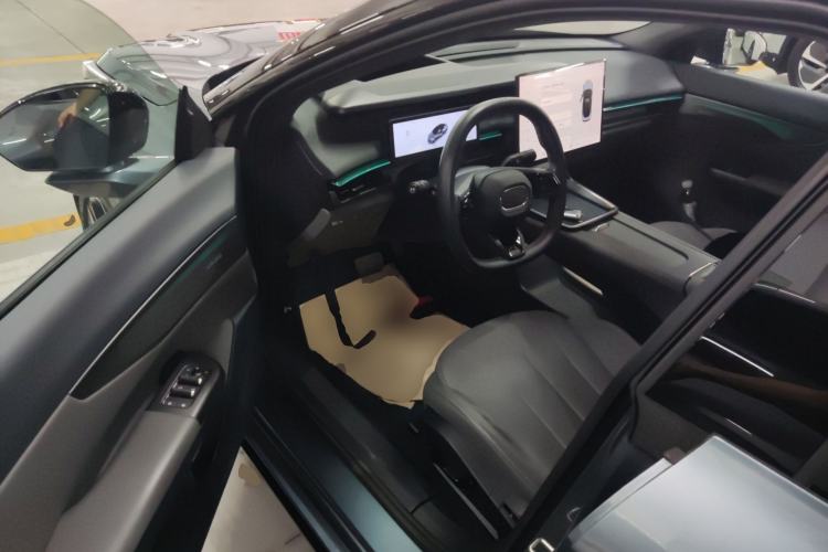 Used Lynk & Co 07 2024 EM-P 126 Long-Range Pro