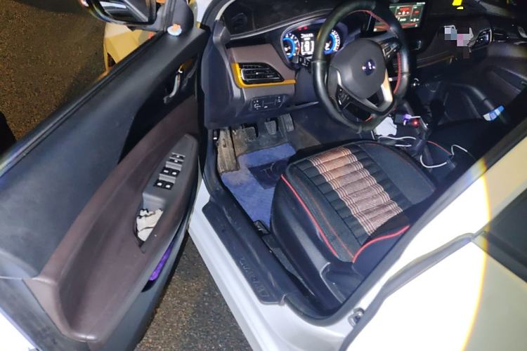 Used CHANGAN Eado DT 2019 1.6L Manual Comfort Model China VI Standard
