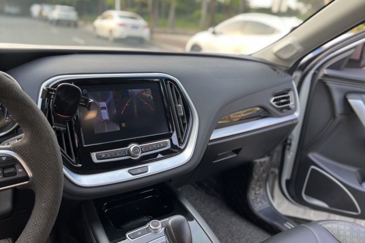 Used JETOUR X70 2018 1.5T Automatic Smart Drive Edition Interior 8