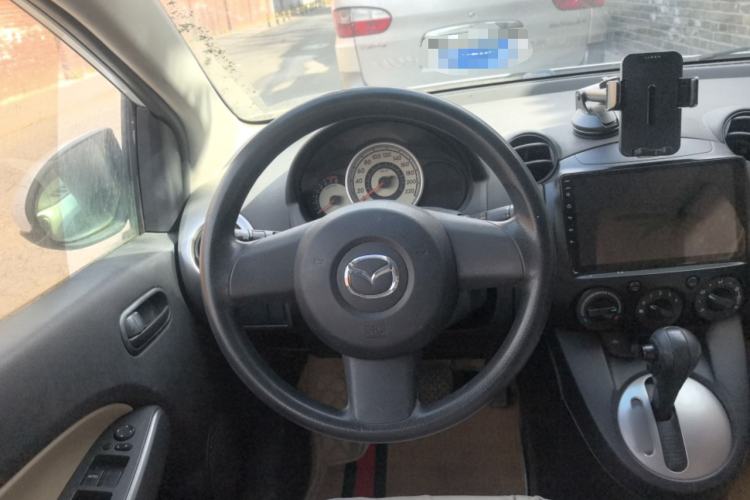 Used Mazda 2 2012 Hatchback Xuan Dong 1.3L Automatic Standard Edition