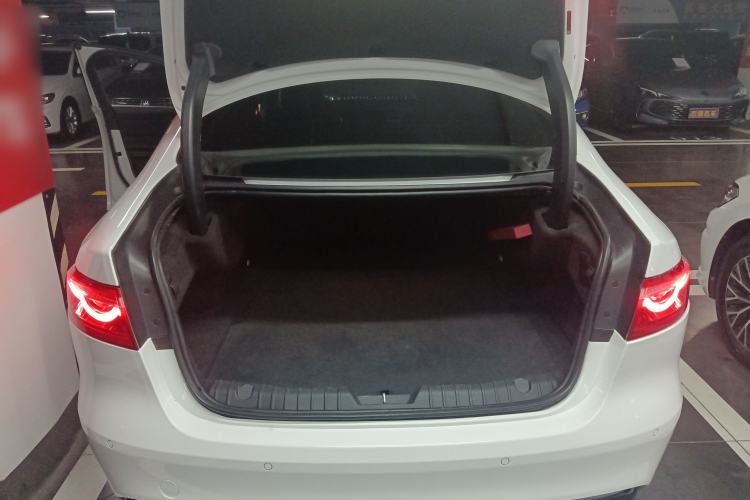 Used Jaguar XFL 2018 XFL 2.0T 200PS Elite Edition Trunk