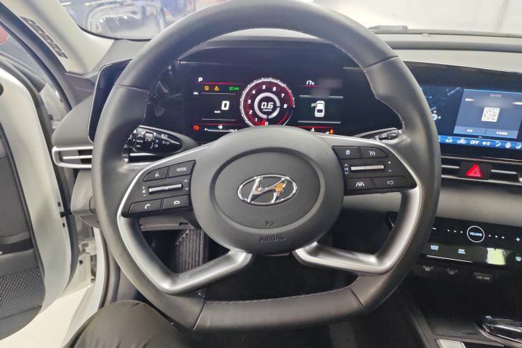 Used Hyundai Elantra 2021 1.5L CVT LUX Prestige Edition