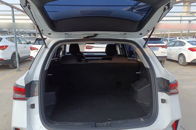 Used Wuling Alvez 2022 1.5L Manual Free-Style Model