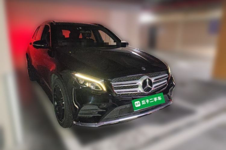 Used Mercedes-Benz GLC 2017 GLC 260 4MATIC Dynamic Edition Front Right 45 Deg