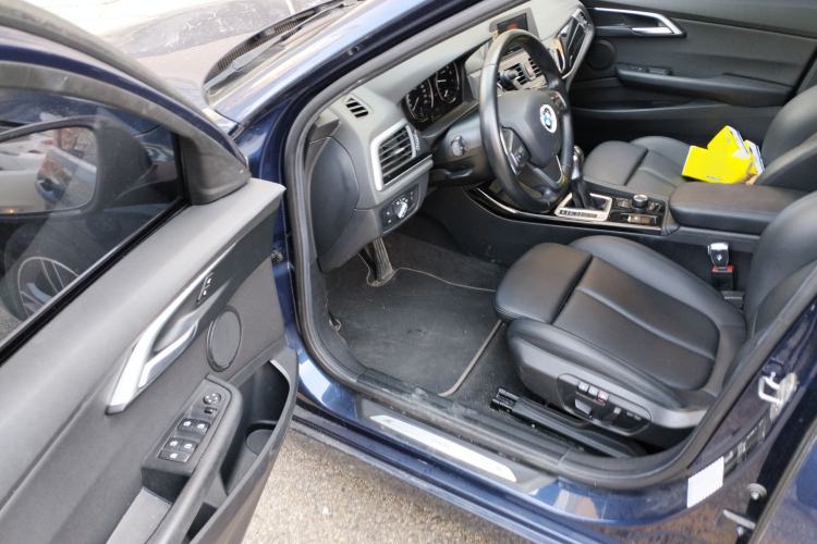 Used BMW 1 Series 2018 118i Sport Edition Driver Seat