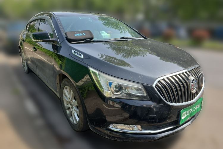 Used Buick LaCrosse 2013 2.4L SIDI Leading Comfort Version Front Right 45 Deg