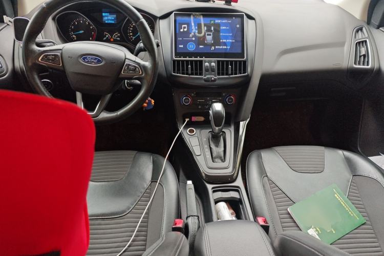 Used Ford Focus 2015 Hatchback EcoBoost 125 Automatic Supreme Style Edition
