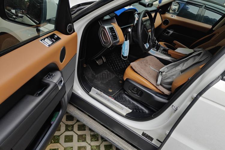 Used Land Rover Range Rover Sport 2020 3.0 L6 HSE DYNAMIC
