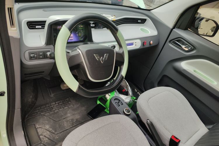 Used Wuling Hongguang MINIEV 2022 Macaron Premium Model – Lithium Iron Phosphate Center Console