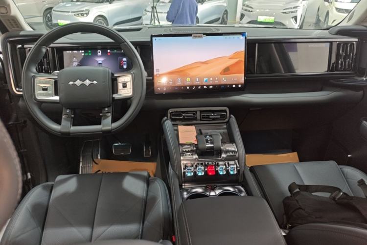 Used Formula Leopard 5 2025 TianShen Intelligent Driving Ultra Edition Center Console