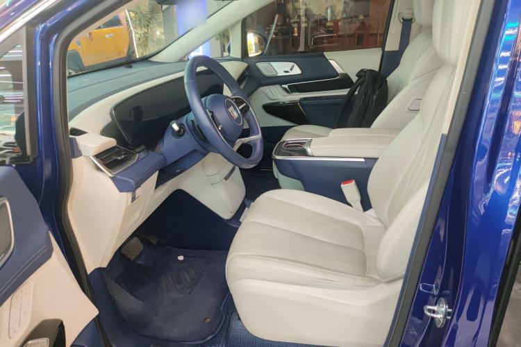 Used Buick Century 2023 2.0T Six-Seater Yinshi Edition
