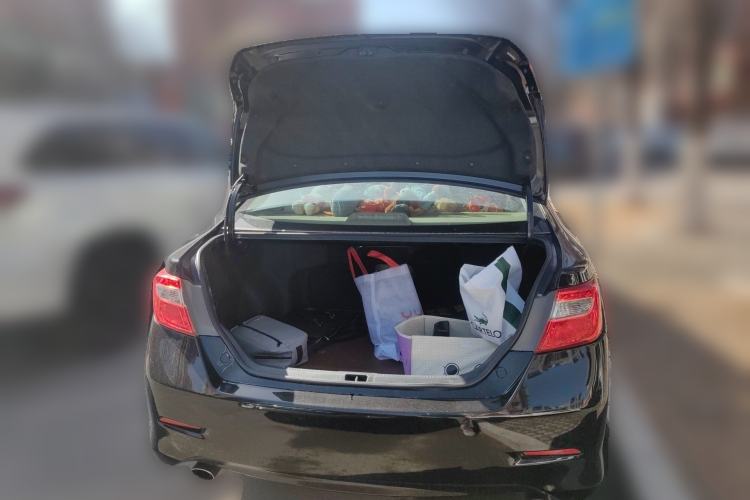 Used Toyota Camry 2012 2.5G Luxury Navigation Edition Trunk