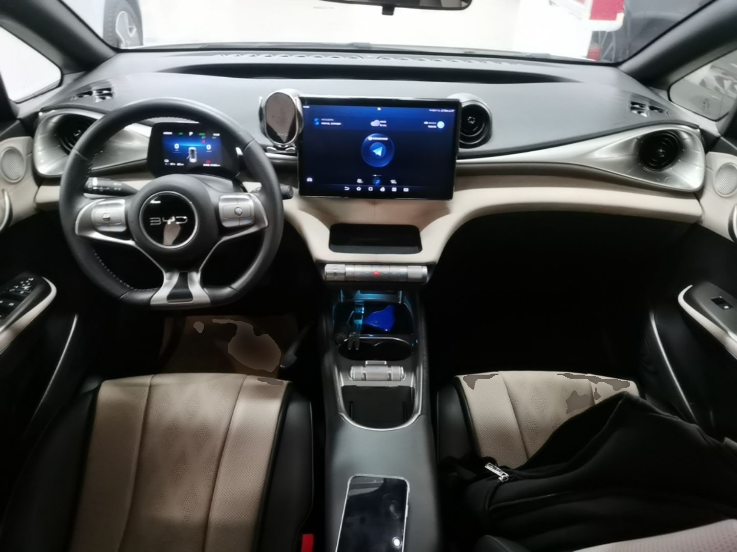 BYD Dolphin 2024 Honor Edition 420km Fashion Version — снимка 12