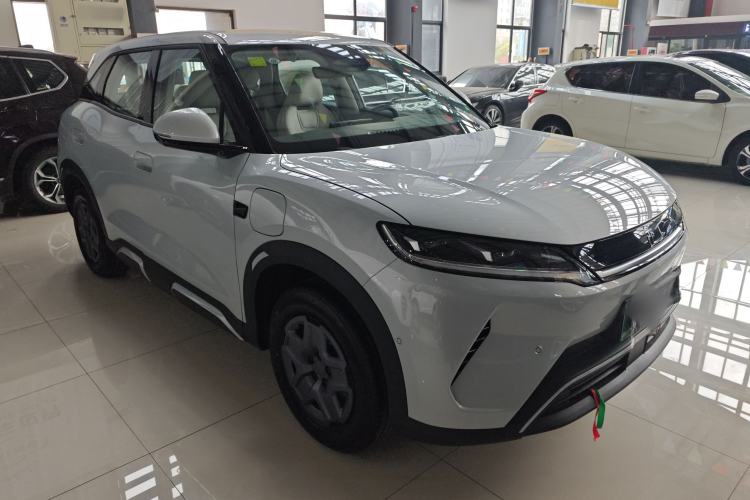 Used BYD Yuan UP 2025 Intelligent Driving Version 401 KM Dynamic Edition Front Right 45 Deg