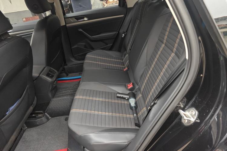 Used Volkswagen Lavida 2019 1.5L Automatic Vision Edition China VI Standard Left Rear Seat