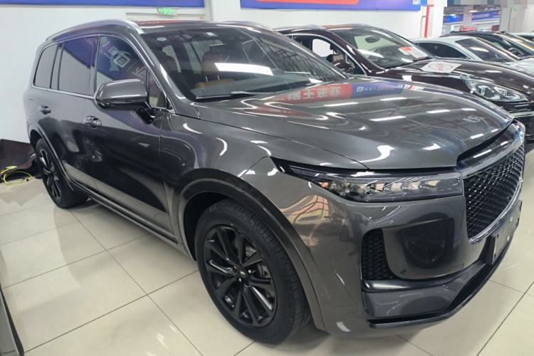 Used Li Auto ONE 2020 Extended-Range 6-Seater Version Front Right 45 Deg