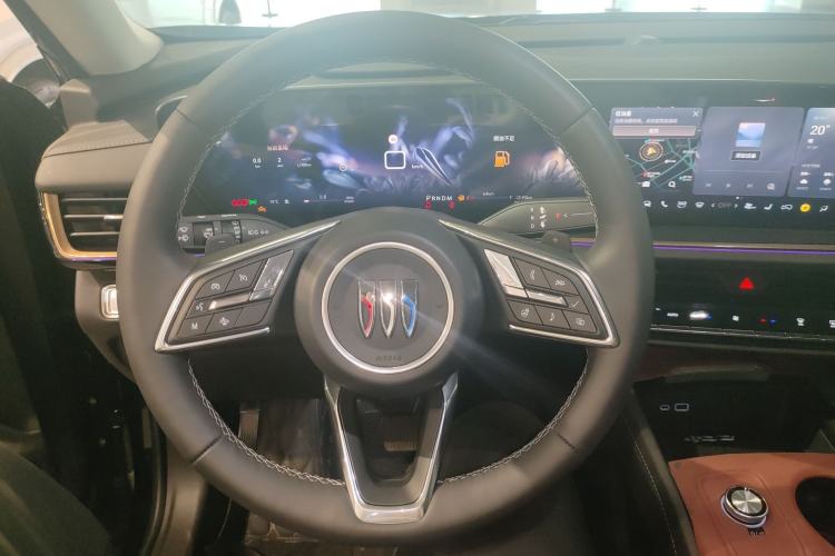 Used Buick Envision 2025 Encore Plus Four-Wheel Drive Avenir
