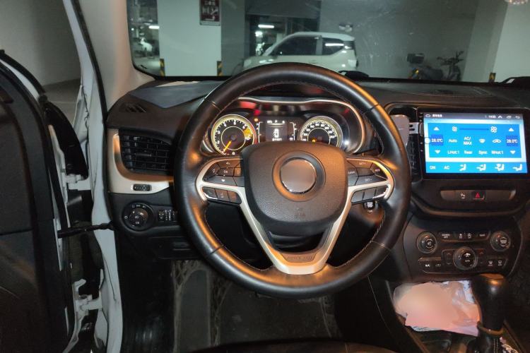 Used Jeep Cherokee 2016 2.4L Leading Edition