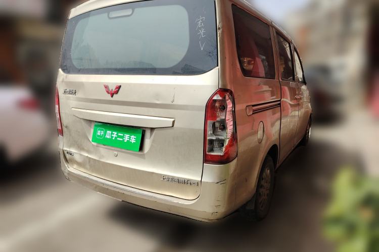 Used Wuling Rongguang V 2018 1.5L Standard Version
