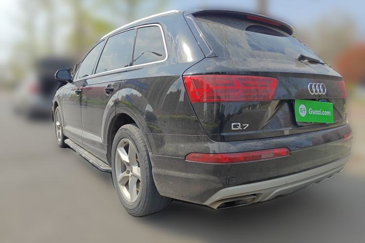 Used Audi Q7 
