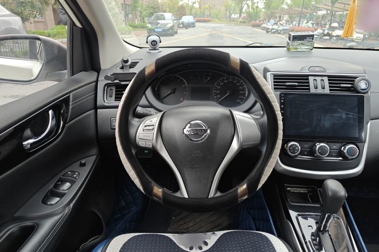 Used Nissan Tiida 2016 1.6L CVT Cool Dynamic Edition