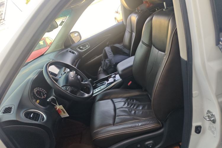 Used Infiniti QX60 2014 2.5 S/C Hybrid Two-Wheel Drive Excellence Edition Left Front Seat