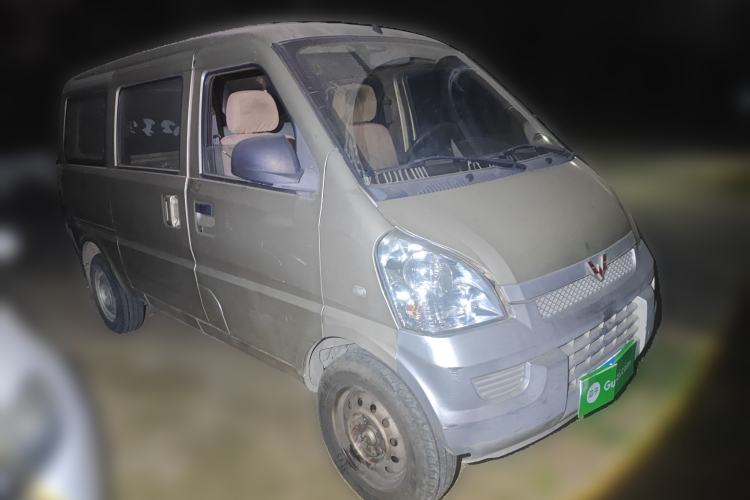 Used Wuling Rongguang 2011 1.2L Base Version
