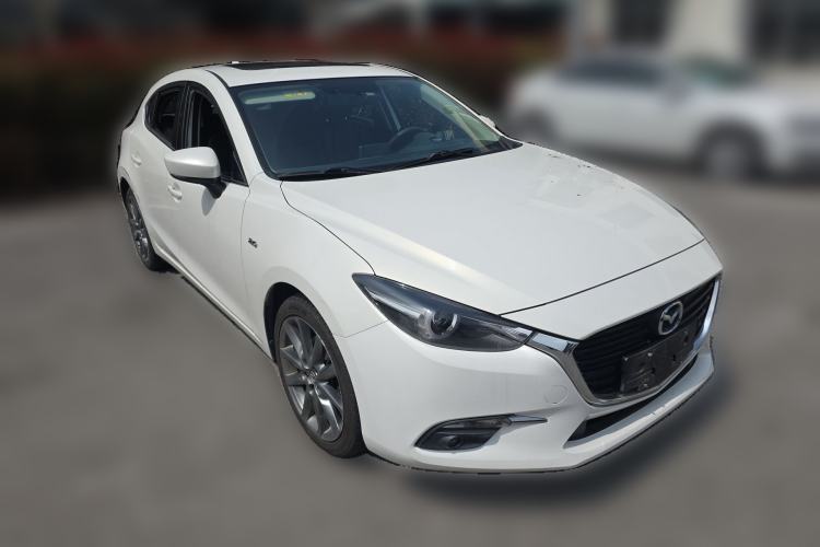 Used Mazda 3 Axela 2017 Hatchback 2.0L Automatic Sport Model China V Emission Standard Exterior 1