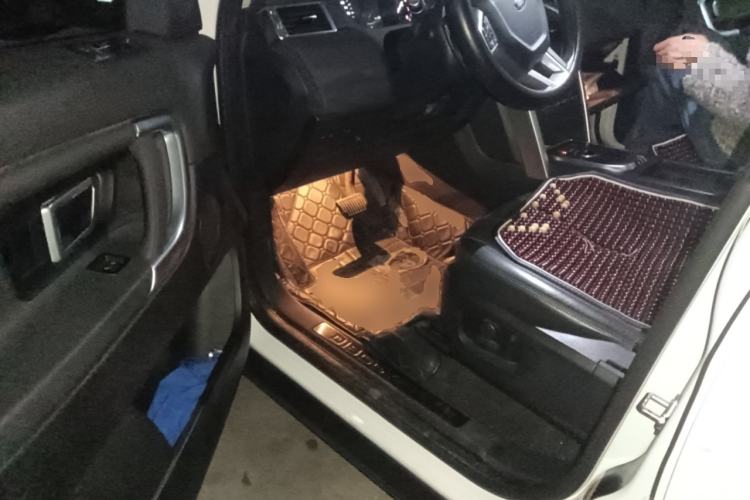 Used Land Rover Discovery Sport 2017 2.0T SE
