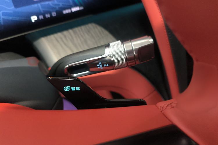 Used Yangwang U7 2025 EV Five-Seat Luxury Edition