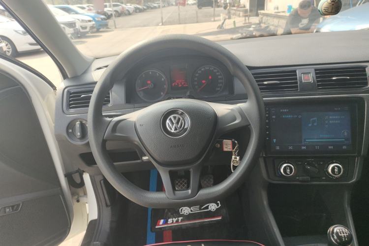 Used Volkswagen Santana 2016 1.6L Manual Fashion Edition Steering Wheel