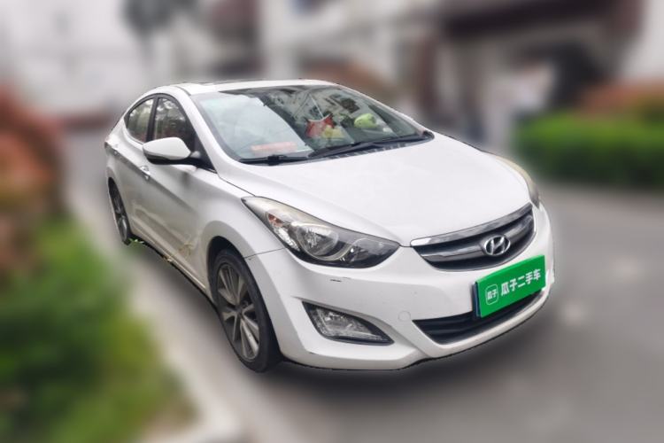 Used Hyundai Elantra (5th Generation / Langdong) 2015 1.6L Automatic Leading Model Front Right 45 Deg