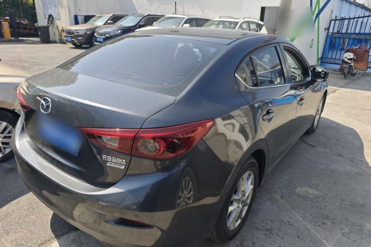 Used Mazda 3 Axela 2017 Sedan 1.5L Automatic Luxury Model Emission Standard China V