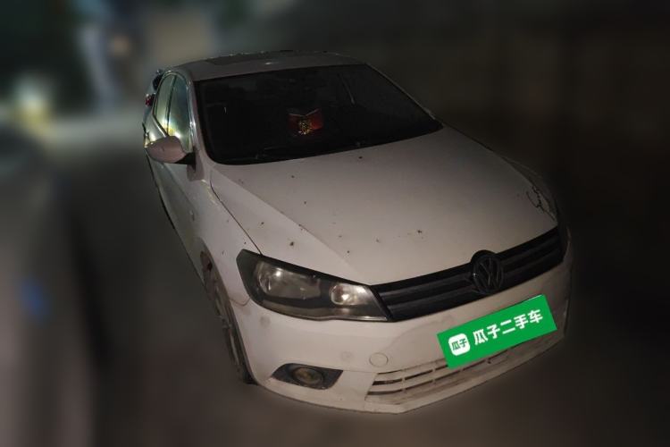 Used Volkswagen Jetta 2015 Value Edition 1.6L Automatic Comfort Version Front Right 45 Deg