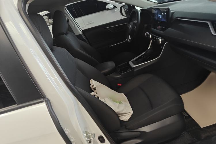 Used Toyota RAV4 2023 2.0L CVT Two-Wheel Drive Urban Edition Interior 10