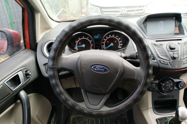 Used Ford Fiesta 2013 Sedan 1.5L Manual Fashion Edition
