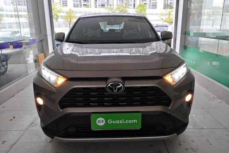 Used Toyota RAV4 2021 2.0L CVT Two-Wheel Drive Fashion Edition