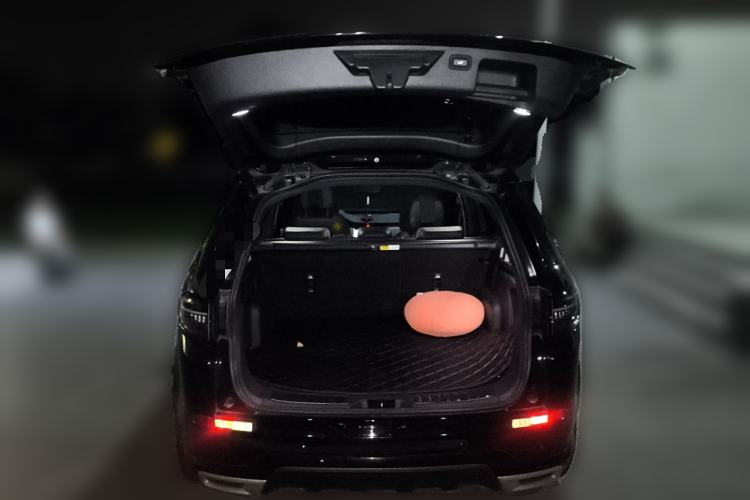 Used Land Rover Discovery Sport 2022 Revised Version 249 PS R-Dynamic S Performance Edition 5 Seats Trunk