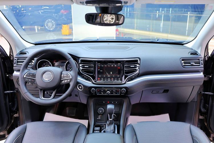 Used Jeep Grand Commander 2018 2.0T Four-Wheel Drive Smart Enjoyment Version China V Emission Standard
