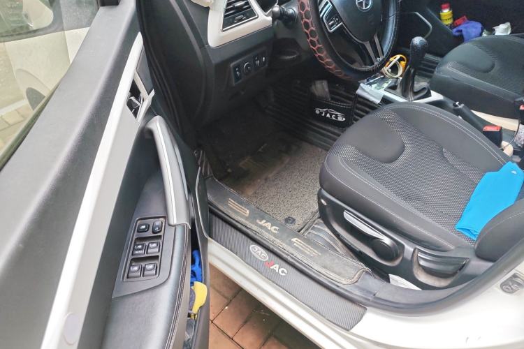 Used JAC Group Refine S2 2015 1.5L Manual Luxury Model Driver Seat