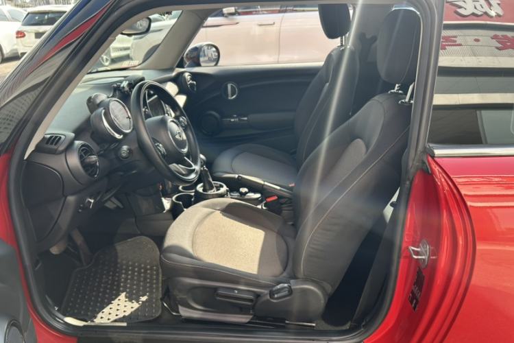 Used MINI MINI 2014 1.5T COOPER Fun
