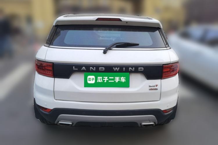 Used Land X7 2015 2.0T Panoramic Prestige Edition
