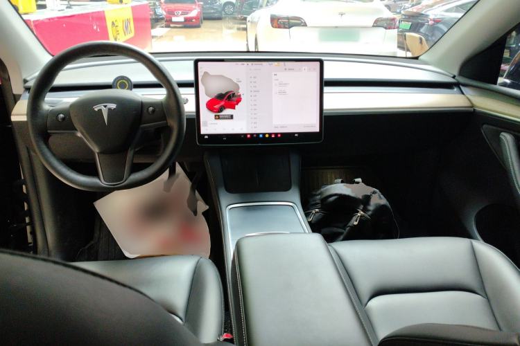 Used Tesla Model Y 2021 Long-Range All-Wheel-Drive Version
